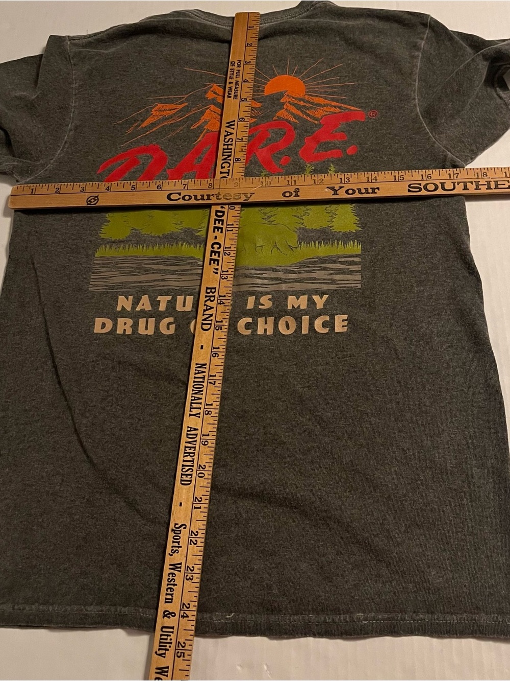 DARE Official Logo Distressed Anti Drug T-Shirt SMALL School Police Education - Picture 8 of 8